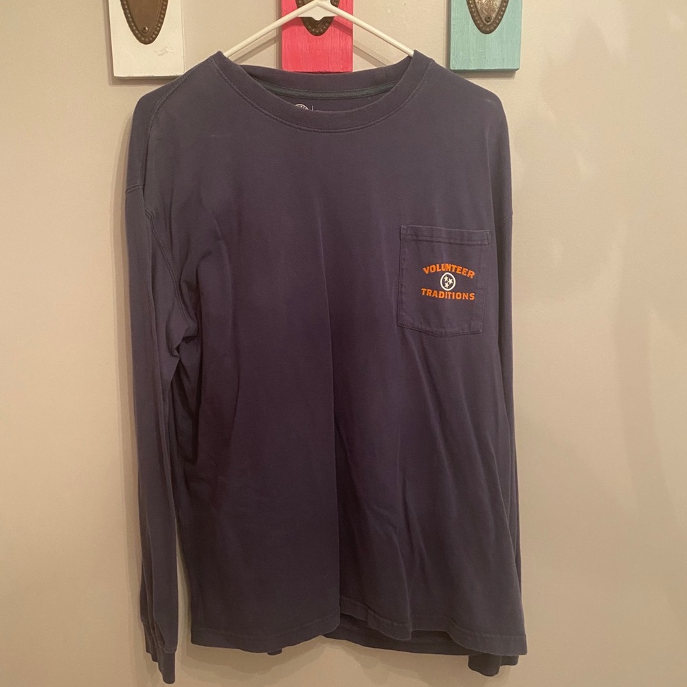 Long sleeve t-shirt